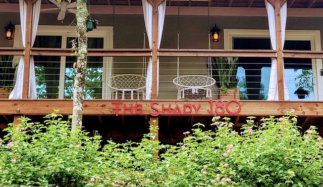 Outdoorsman's Paradise at The Shady 180 - LakeviewsnSpa, Kayak, Golf, Hike, Fish