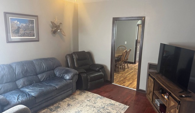 Outdoorsman’s getaway with excellent hunting and fishing nearby