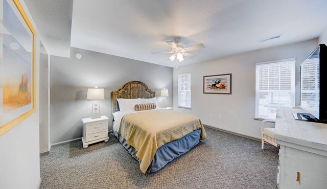 Outer Banks Dream Vacation! 3 Spacious Units in Nature Setting, Lake, Waterpark