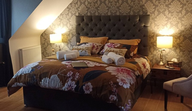 Outlander Boutique B&B Suite