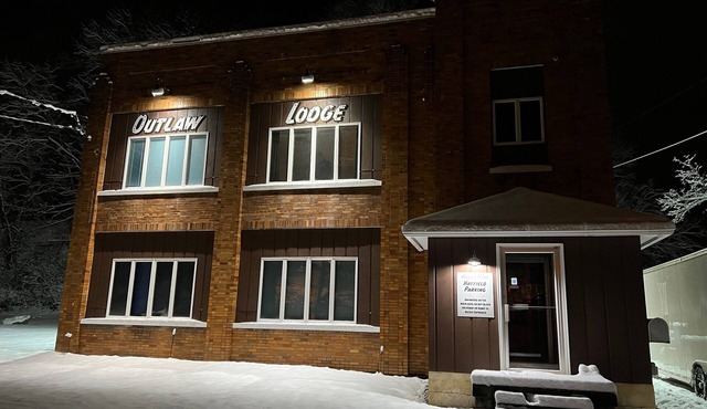 Outlaw Lodge (Hatfield 1st Floor) ATV,SXS Offroad