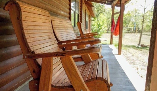 Outlet Premium/15 minutes away San Marcos/Spring break on the river.