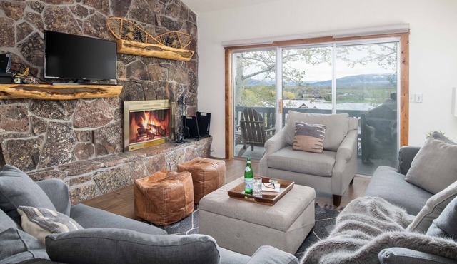 Outpost: Four Seasons II C6 - Hot Tub Access!