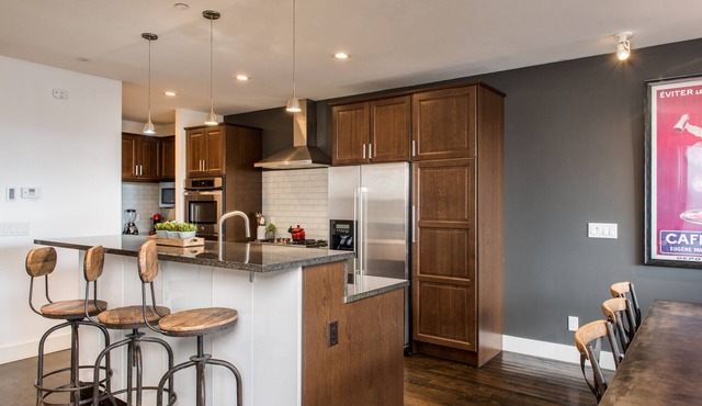 Outpost: King Ridge 3 - AC & Hot Tub!