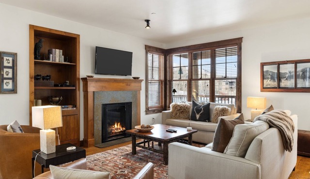 Outpost: Love Ridge 251 - Spacious, Air Conditioned