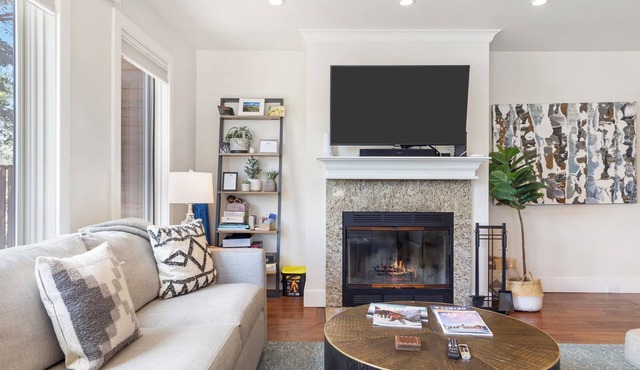 Outpost: Teton Shadows South Teton F