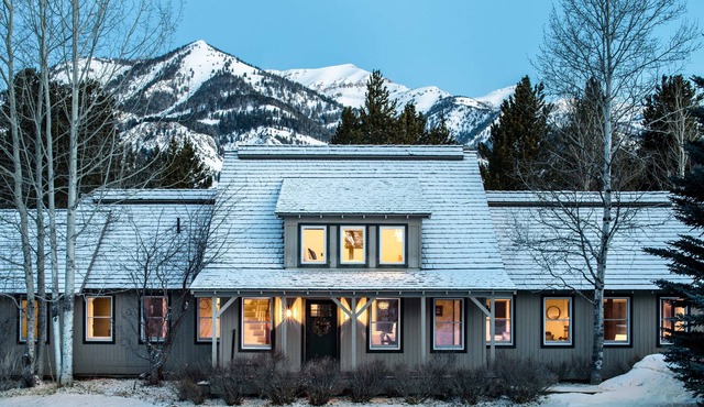 Outpost: Westbank Home