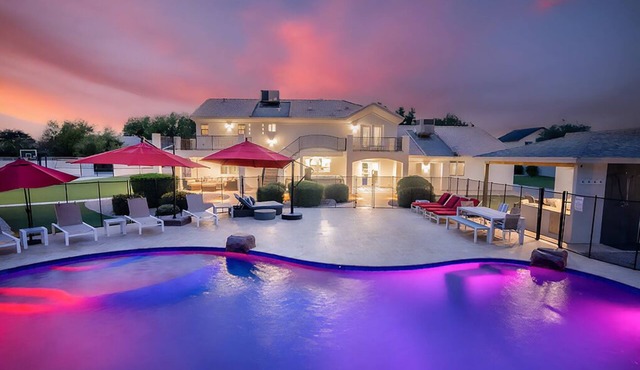 Outrageous pool and onsite activities. Never leave this secluded paradise!