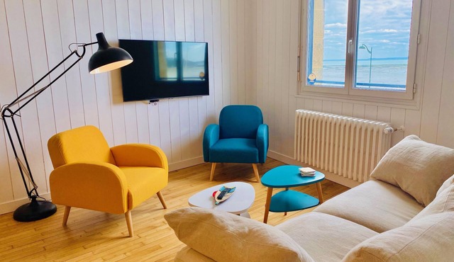 Outremer: 100% renovated apartment in the 1st rank of the Bay of Mont St-Michel