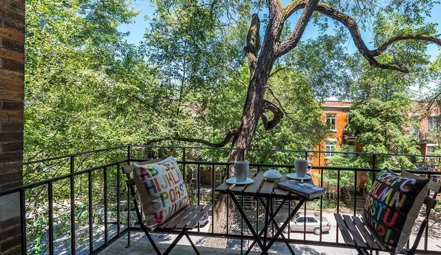 OUTREMONT VIP HIGH-END PENTHOUSE RIGHT DOWNTOWN