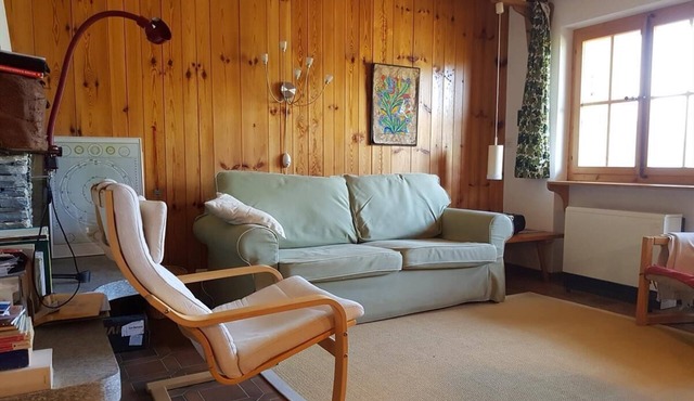 Outside : 3-room flat for 4 persons on the 2nd floor, large balcony with garden furniture -Inside :