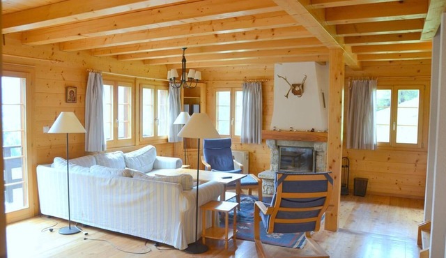 Outside : chalet for 8 persons, large terrace and balcony with garden furniture -Inside : 160 sqm, s