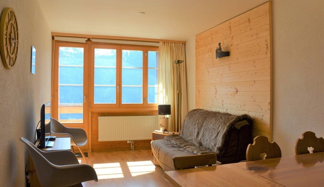 Outside : flat for 4 person on the 2nd floor, balcony -Inside : 45 sqm, living room with dining area