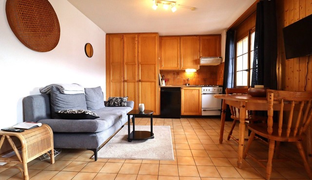 Outside: studio for 2 people with balcony overlooking the Matterhorn, located in a residence with el