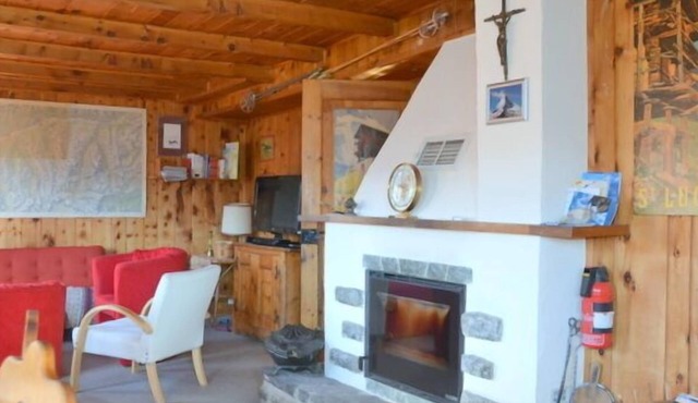 Outside: three-storey chalet above Saint-Luc, for 7 persons, terrace and balcony with garden furnitu