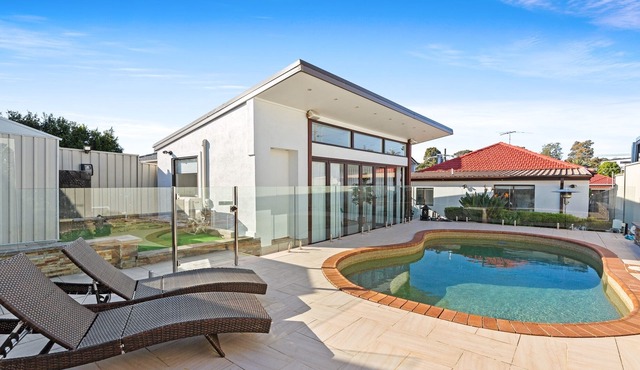 Outstanding 4-Bed Home with Garden, Pool & More