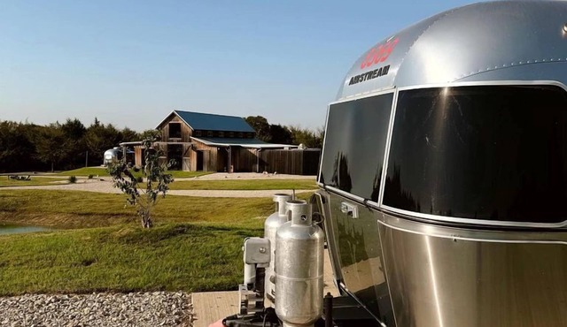 Outstanding Airstream Close to Stunning Hiking Trails in Bristol, Texas