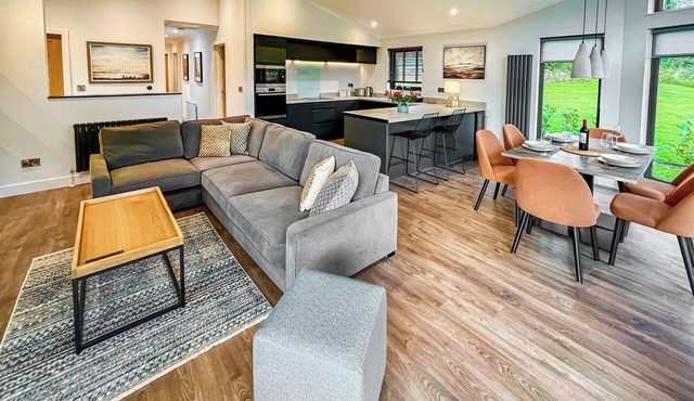 Outstanding bespoke spacious lodge.