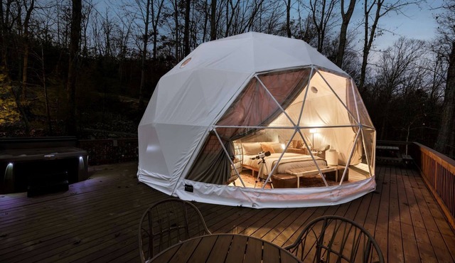 Outstanding Dome with Fire Pit and Hot-tub in Wardensville, West Virginia