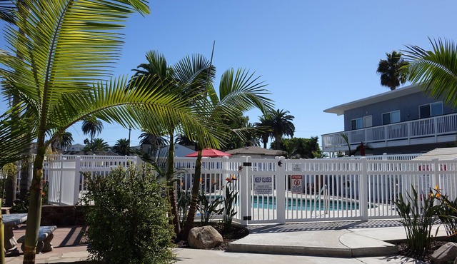 Outstanding Location - Beach and Village E