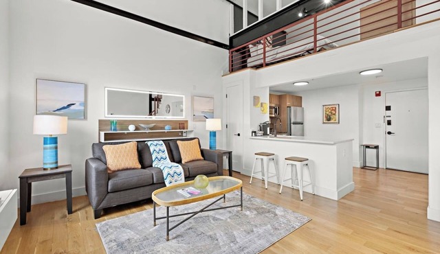 Outstanding Loft ! Free parking ! 30 min to NYC !