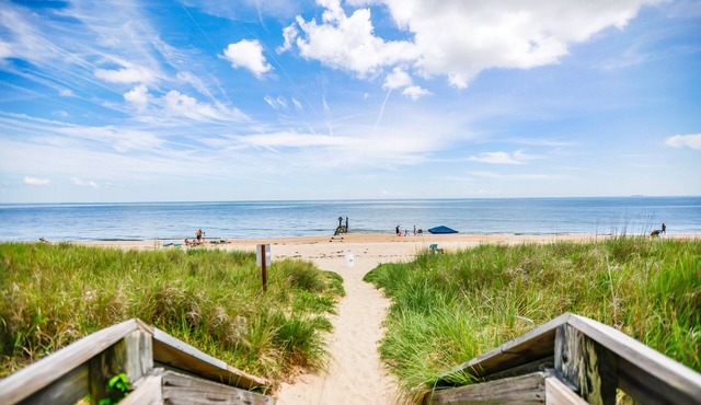 OV Beach Oasis: The Plant House. A 4 minute walk to the beach! 30+ DAY RENTAL