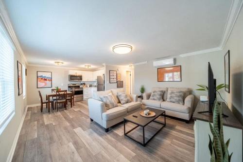 OV Mosaic - Cove Suite