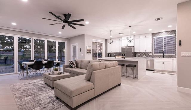 Over 55 Community Golf Course Vacation Home!