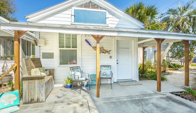 Over the Moon Guest Suite at Blue Moon Inn. Walk everywhere!