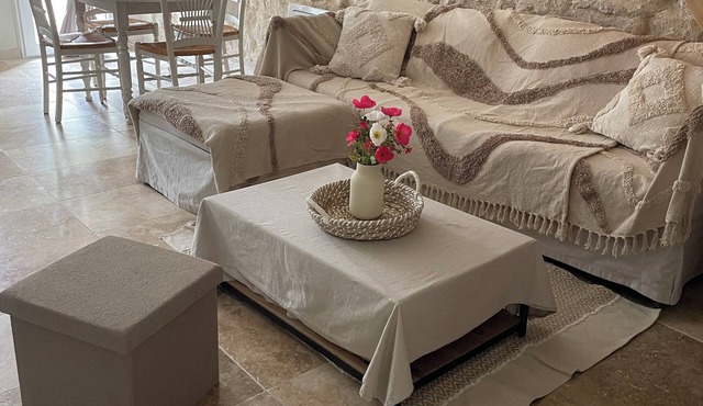 Over the stones. Charming little gîte in the pretty Touraine region