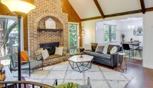 Overland Park Home w/Fenced-In Yard & Gas Grill!