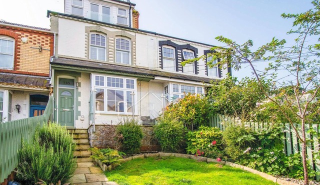 Overland Road – 4 Bedroom House – Mumbles