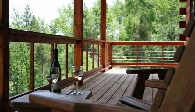 Overlook Cabin: E. Bluff Drive, Lake View, Hot Tub, Firepit, Central-AC, Private