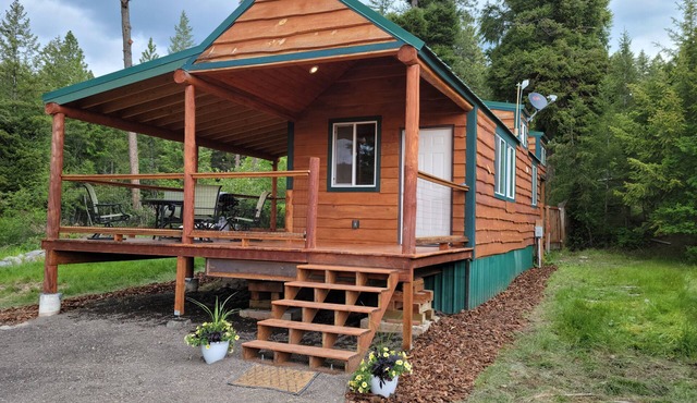 Overlook Cabin with Large Deck, Stunning Lake View