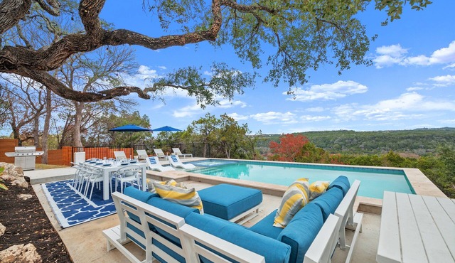 Overlook Oasis-Stunning Views-Pool and Spa!