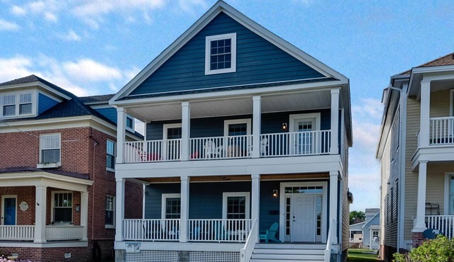 Overlooking Park with 1st and 2nd Floor Primary Suites - Anchors by the Park