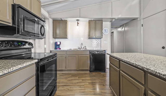 Overtime at Grand Park-sleeps 16