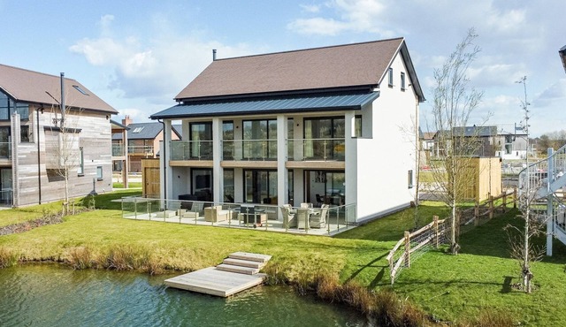 Overton Island 11 (OI11), Silverlake, Dorset