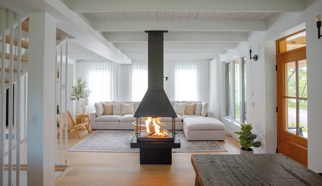 ōVive – Stunning River View, Design, Hot Tub & Tremblant