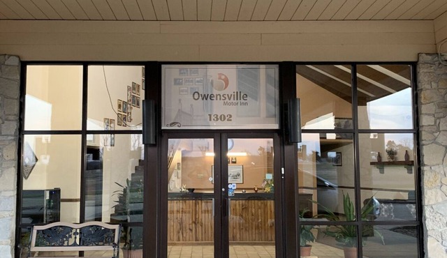 Owensville Motor Inn