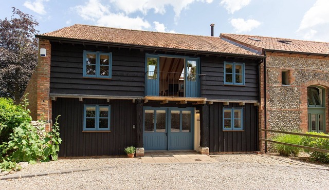 Owl Barn - a self catering cottage that sleeps 6 guests in 3 bedrooms