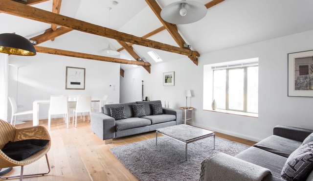 Owl Barn Great Brecon Beacons views A stylish modern barn conversion for 5.