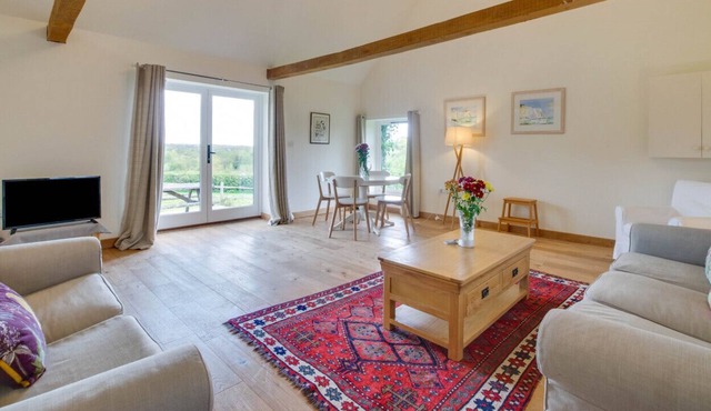 Owl Barn - Two Bedroom House, Sleeps 4