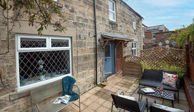 OWL COTTAGE, family friendly, country holiday cottage in Morpeth