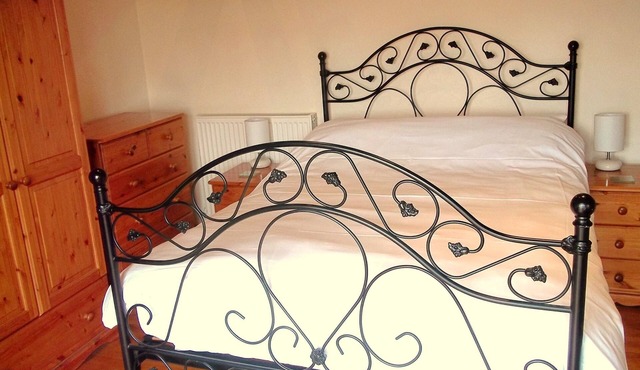 Owl Cottage - Peaceful, cosy cottage for two just outside Bath