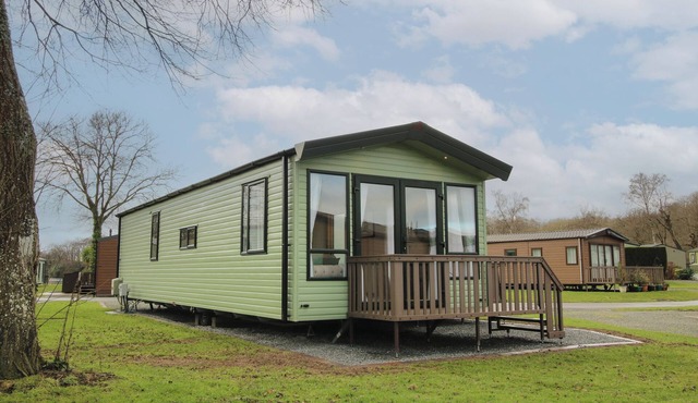 OWL, family friendly, character holiday cottage in Shobdon