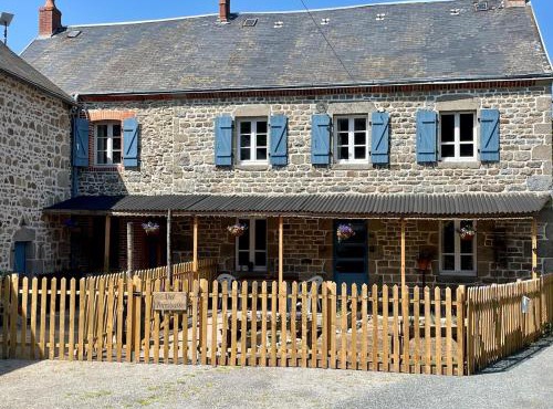 Owl Farmhouse, Quiet Country Retreat
