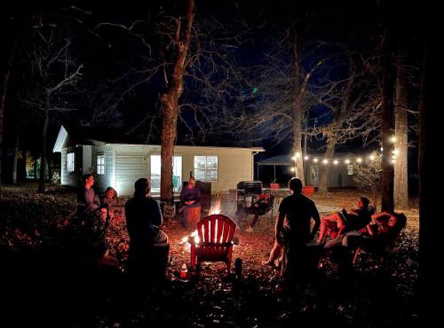 Owl Hoot Lake Retreat- Dock, beach & wooded haven!