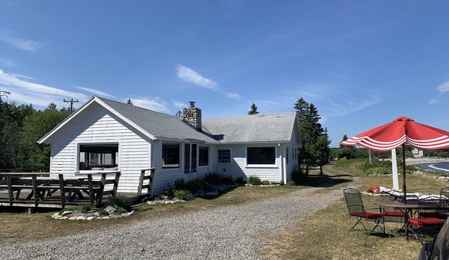 Owl's Head Maine Beachfront Cottage with wonderful sand beach & stunning views