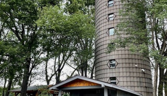 Owls Nest Silo - 100 y/o converted concrete silo